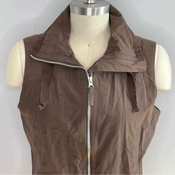 Columbia Full Zip Packable Vest- Brown- Size Small - Picture 3 of 7
